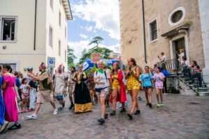 Ballando per strada